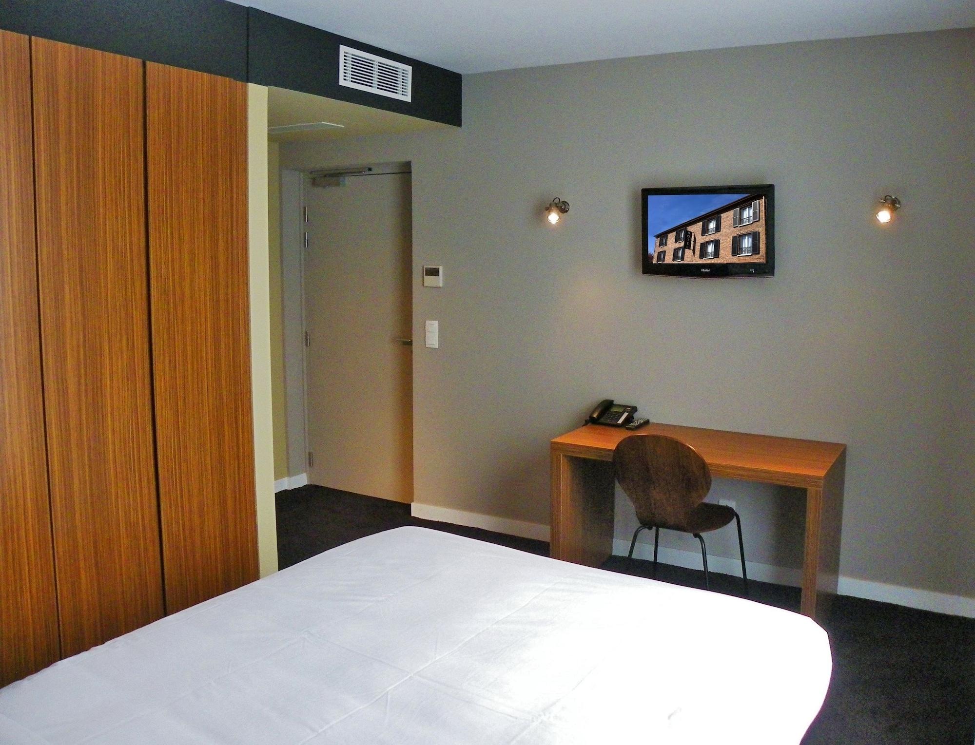 Hotel Les Terres Blanches Chatou Zewnętrze zdjęcie