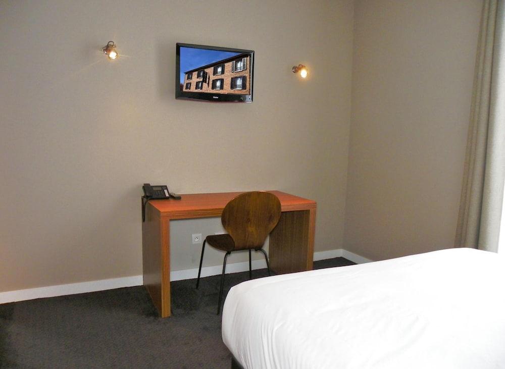 Hotel Les Terres Blanches Chatou Zewnętrze zdjęcie